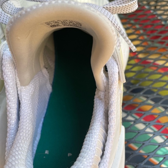 Adidas ADV/91-18. 10.5 white tennis shoes - Picture 6 of 7